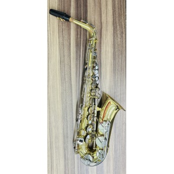 Sax Alto Yamaha YAS-23 Laqueado Com Chaves Niqueladas